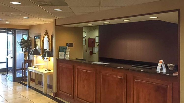 Econo Lodge Cordele Lobby