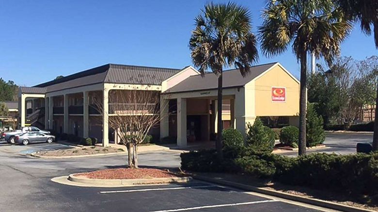 <b>Econo Lodge Cordele Exterior</b>. Images powered by <a href="https://iceportal.shijigroup.com/" title="IcePortal" target="_blank">IcePortal</a>.