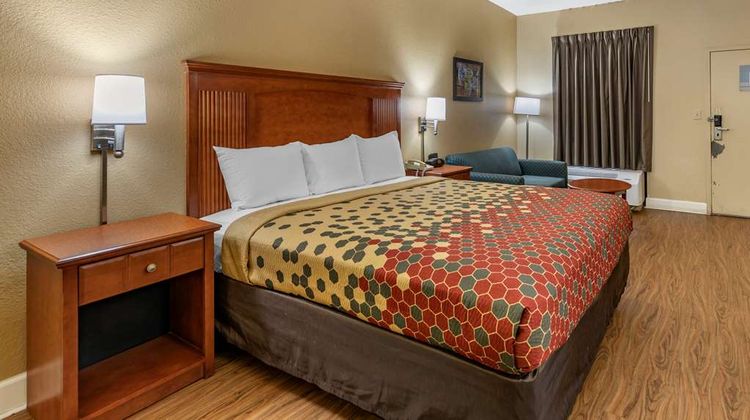 Econo Lodge Cordele Room