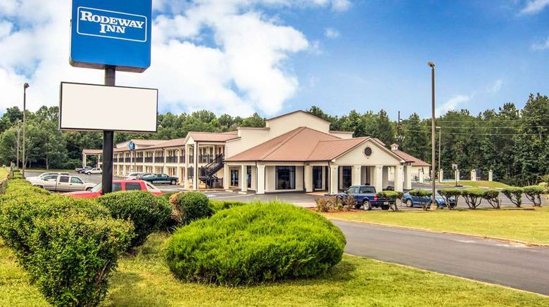 <b>Rodeway Inn LaGrange Exterior</b>. Images powered by <a href="https://iceportal.shijigroup.com/" title="IcePortal" target="_blank">IcePortal</a>.