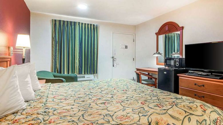 <b>Rodeway Inn LaGrange Room</b>. Images powered by <a href="https://iceportal.shijigroup.com/" title="IcePortal" target="_blank">IcePortal</a>.
