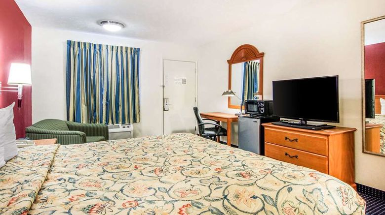 <b>Rodeway Inn LaGrange Room</b>. Images powered by <a href="https://iceportal.shijigroup.com/" title="IcePortal" target="_blank">IcePortal</a>.