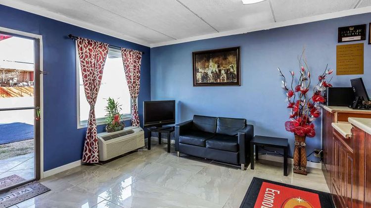 Econo Lodge Lavonia Lobby