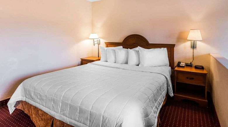<b>Econo Lodge Lavonia Room</b>. Images powered by <a href="https://iceportal.shijigroup.com/" title="IcePortal" target="_blank">IcePortal</a>.