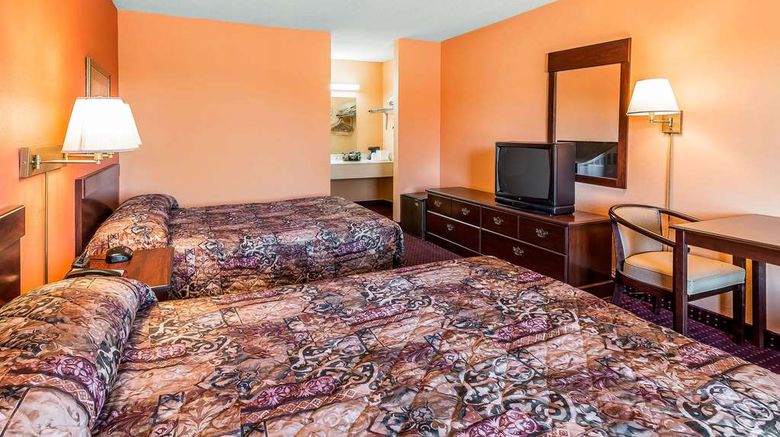 <b>Econo Lodge Lavonia Room</b>. Images powered by <a href="https://iceportal.shijigroup.com/" title="IcePortal" target="_blank">IcePortal</a>.