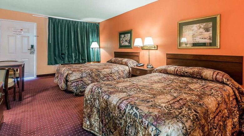 <b>Econo Lodge Lavonia Room</b>. Images powered by <a href="https://iceportal.shijigroup.com/" title="IcePortal" target="_blank">IcePortal</a>.