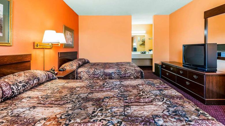 <b>Econo Lodge Lavonia Room</b>. Images powered by <a href="https://iceportal.shijigroup.com/" title="IcePortal" target="_blank">IcePortal</a>.