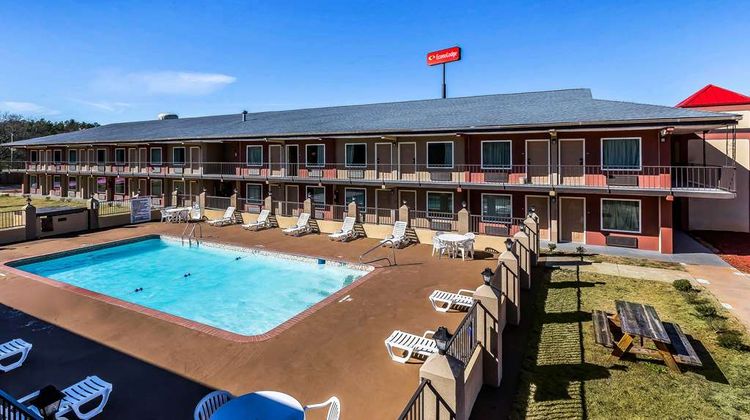 Econo Lodge Lavonia Pool