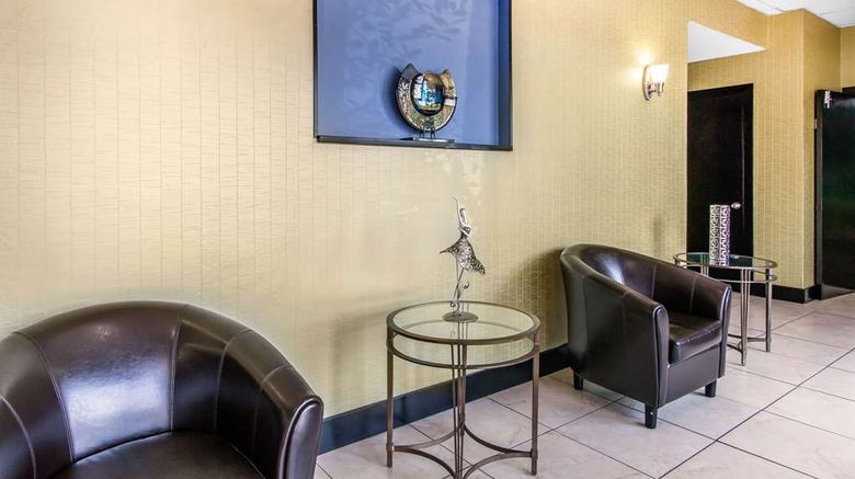 <b>Quality Inn Hinesville Fort Stewart Area Lobby</b>. Images powered by <a href="https://iceportal.shijigroup.com/" title="IcePortal" target="_blank">IcePortal</a>.