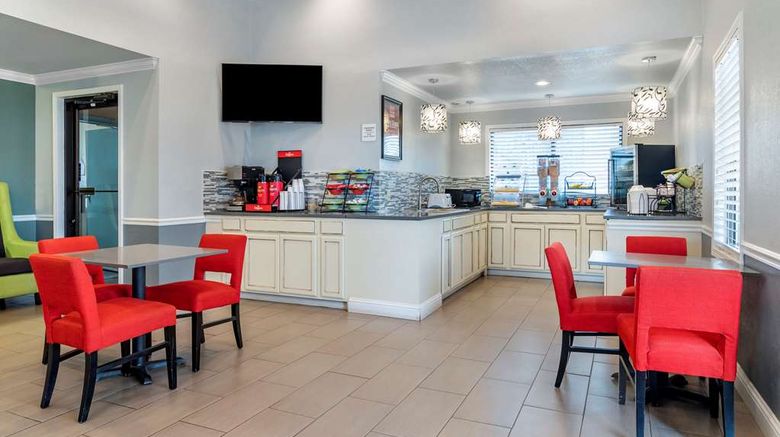 <b>Econo Lodge Cuthbert Restaurant</b>. Images powered by <a href="https://iceportal.shijigroup.com/" title="IcePortal" target="_blank">IcePortal</a>.