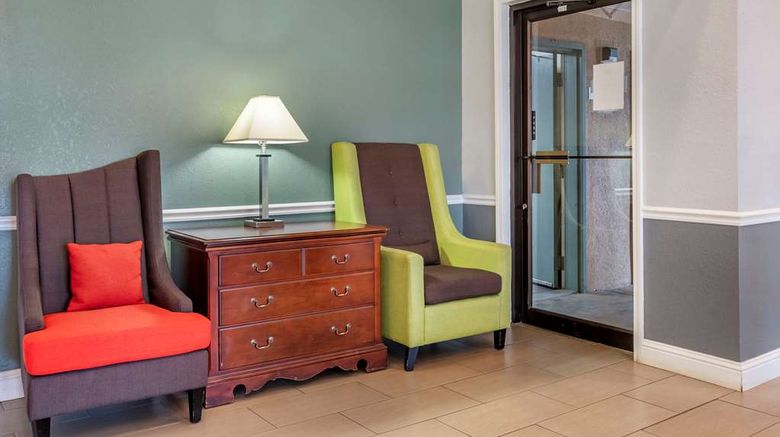 <b>Econo Lodge Cuthbert Lobby</b>. Images powered by <a href="https://iceportal.shijigroup.com/" title="IcePortal" target="_blank">IcePortal</a>.