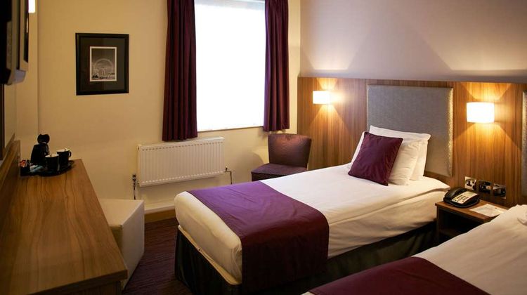 Quality Hotel Hampstead Room