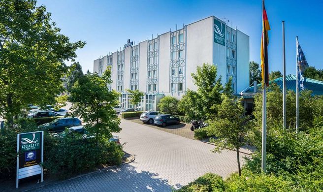 Quality Hotel Exterior