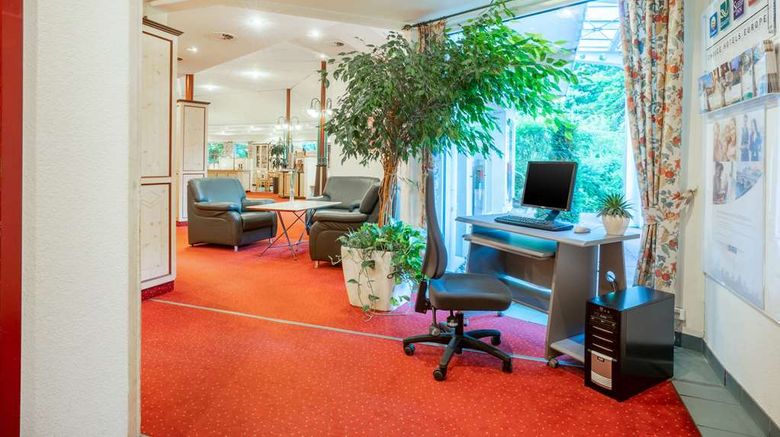 <b>Quality Hotel Lobby</b>. Images powered by <a href="https://iceportal.shijigroup.com/" title="IcePortal" target="_blank">IcePortal</a>.