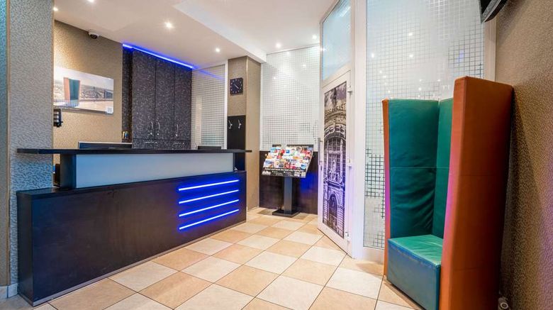 <b>Comfort Hotel Frankfurt City Centre Lobby</b>. Images powered by <a href="https://iceportal.shijigroup.com/" title="IcePortal" target="_blank">IcePortal</a>.