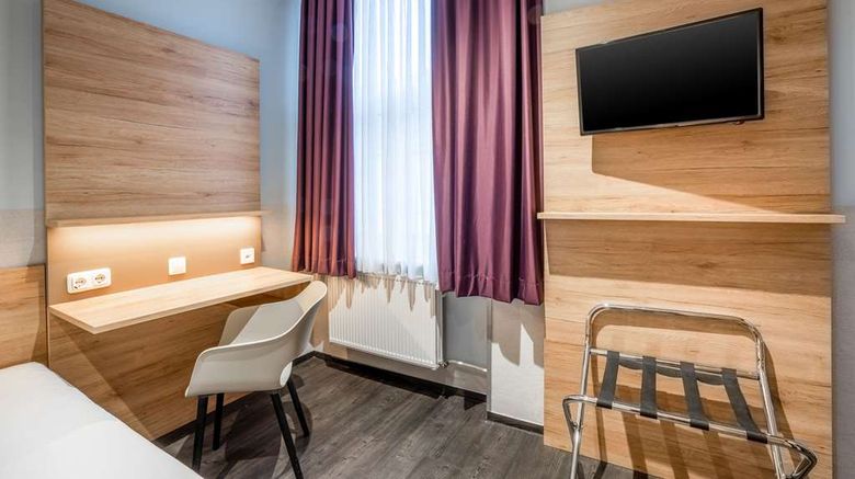 <b>Comfort Hotel Frankfurt City Centre Room</b>. Images powered by <a href="https://iceportal.shijigroup.com/" title="IcePortal" target="_blank">IcePortal</a>.