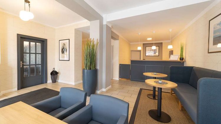 Comfort Hotel tom Kyle Lobby