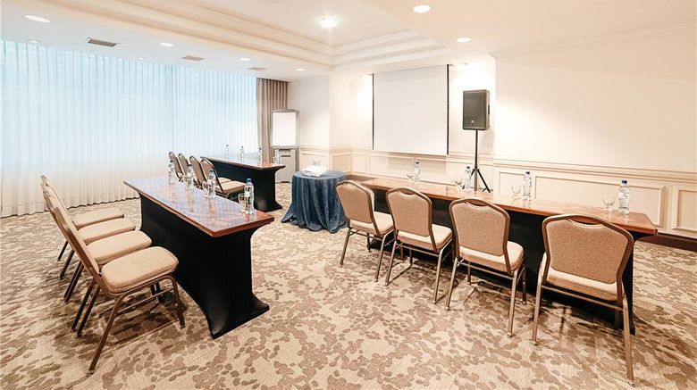 <b>Clarion Suites Meeting</b>. Images powered by <a href="https://iceportal.shijigroup.com/" title="IcePortal" target="_blank">IcePortal</a>.