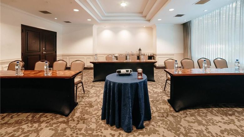 <b>Clarion Suites Meeting</b>. Images powered by <a href="https://iceportal.shijigroup.com/" title="IcePortal" target="_blank">IcePortal</a>.
