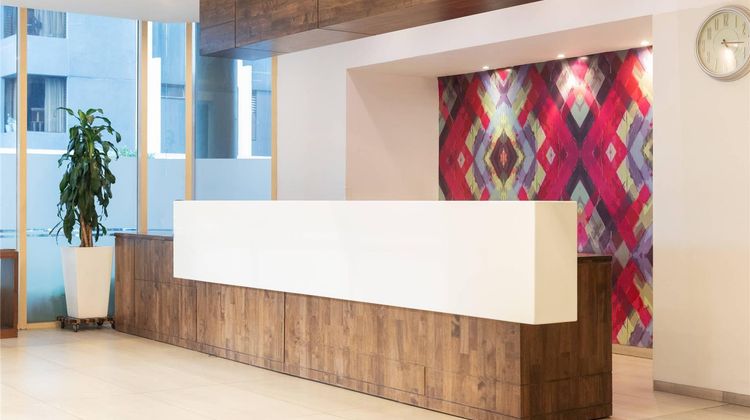 Clarion Suites Lobby