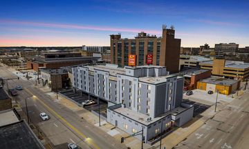 Econo Lodge Inn & Suite Waterloo