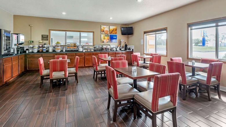 <b>Comfort Inn Muscatine Restaurant</b>. Images powered by <a href="https://iceportal.shijigroup.com/" title="IcePortal" target="_blank">IcePortal</a>.