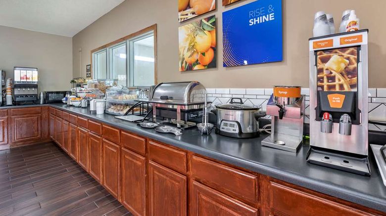 <b>Comfort Inn Muscatine Restaurant</b>. Images powered by <a href="https://iceportal.shijigroup.com/" title="IcePortal" target="_blank">IcePortal</a>.