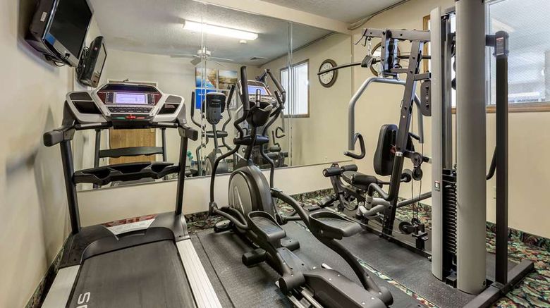 <b>Comfort Inn Muscatine Health</b>. Images powered by <a href="https://iceportal.shijigroup.com/" title="IcePortal" target="_blank">IcePortal</a>.
