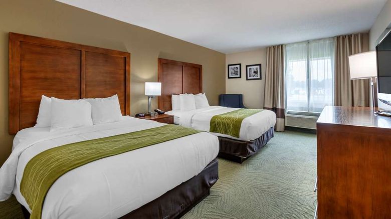 <b>Comfort Inn Muscatine Room</b>. Images powered by <a href="https://iceportal.shijigroup.com/" title="IcePortal" target="_blank">IcePortal</a>.