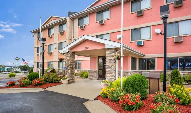 Quality Inn South Exterior