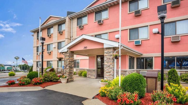 <b>Quality Inn South Exterior</b>. Images powered by <a href="https://iceportal.shijigroup.com/" title="IcePortal" target="_blank">IcePortal</a>.