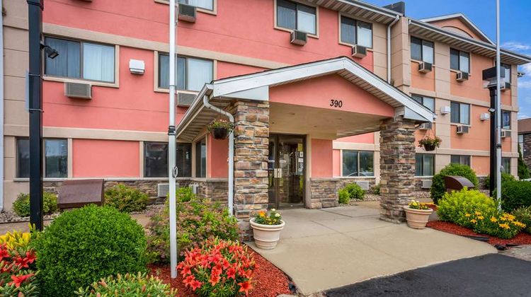 Quality Inn South Exterior