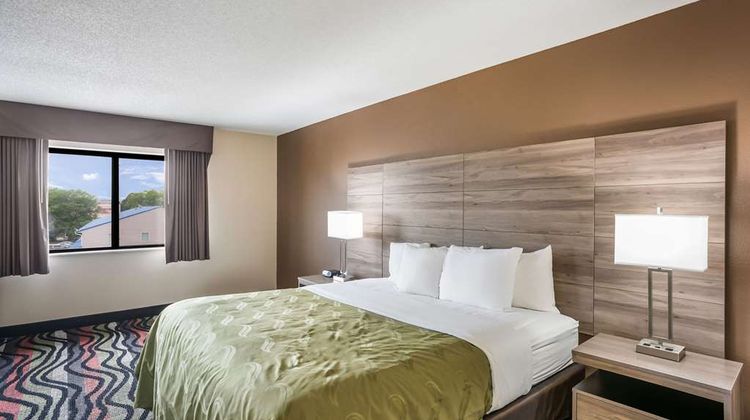 Quality Inn South Suite