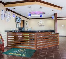Quality Inn Coraville Lobby