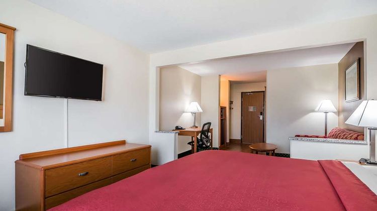 Quality Inn Coraville Suite