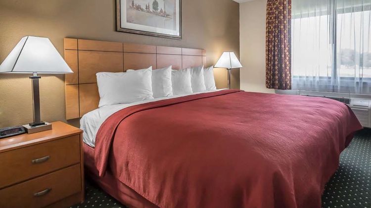 Quality Inn Coraville Suite