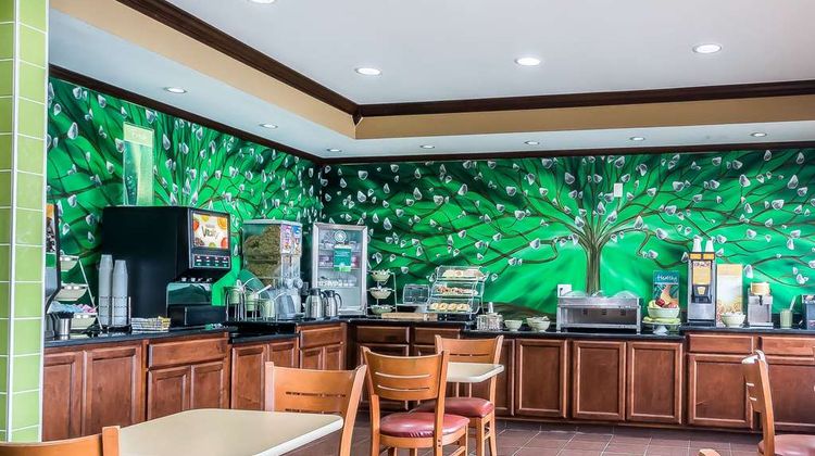 Quality Inn Coraville Restaurant