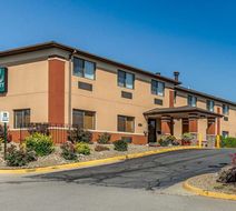 Quality Inn at Collins Road Exterior