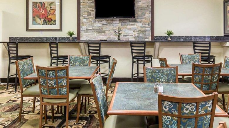 <b>Quality Inn at Collins Road Restaurant</b>. Images powered by <a href="https://iceportal.shijigroup.com/" title="IcePortal" target="_blank">IcePortal</a>.
