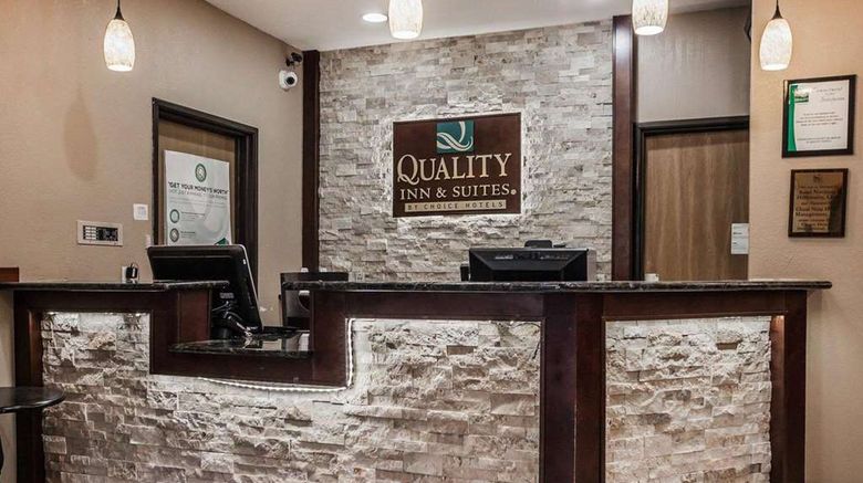 <b>Quality Inn & Suites Lobby</b>. Images powered by <a href="https://iceportal.shijigroup.com/" title="IcePortal" target="_blank">IcePortal</a>.