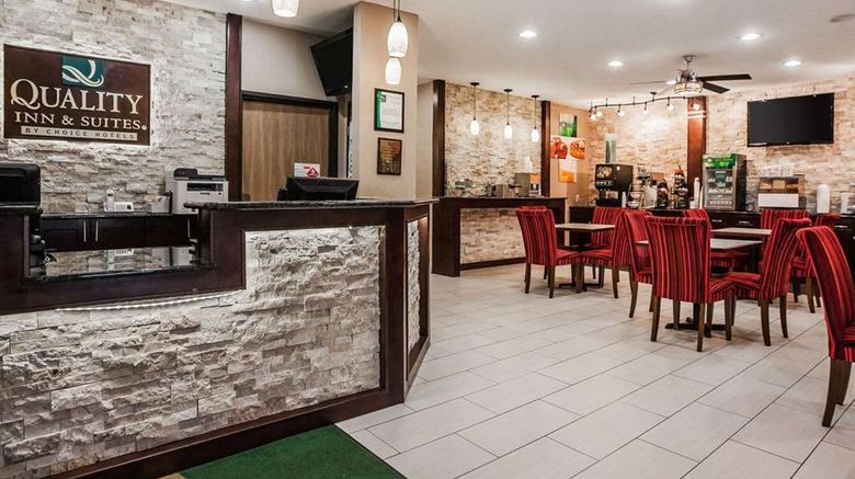 <b>Quality Inn & Suites Lobby</b>. Images powered by <a href="https://iceportal.shijigroup.com/" title="IcePortal" target="_blank">IcePortal</a>.