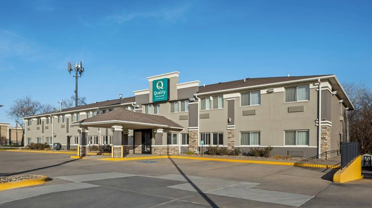 Quality Inn & Suites Exterior