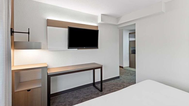 <b>Comfort Inn & Suites Suite</b>. Images powered by <a href="https://iceportal.shijigroup.com/" title="IcePortal" target="_blank">IcePortal</a>.