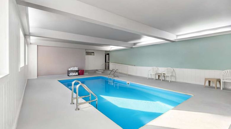 <b>Comfort Inn & Suites Pool</b>. Images powered by <a href="https://iceportal.shijigroup.com/" title="IcePortal" target="_blank">IcePortal</a>.