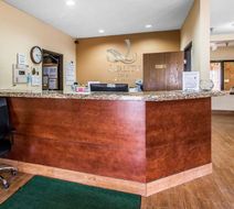 Quality Inn Dubuque Lobby