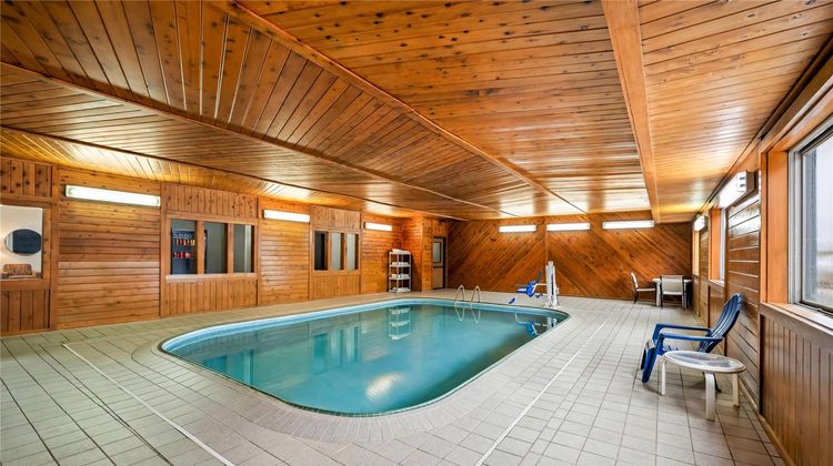 Quality Inn Dubuque Pool