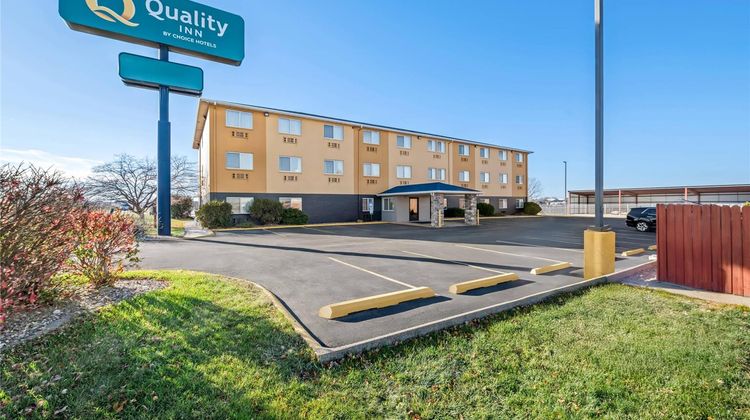 Quality Inn Dubuque Exterior
