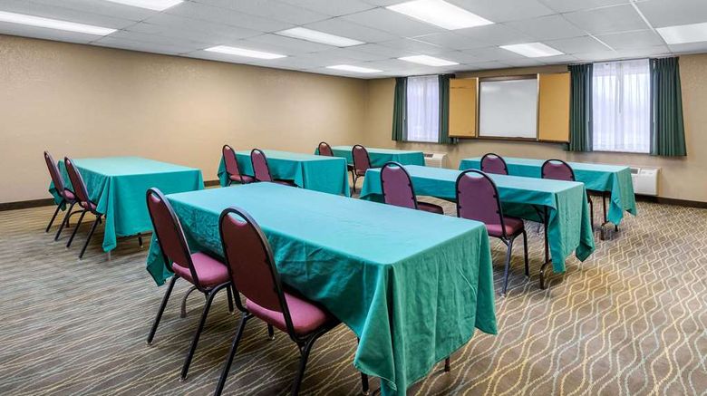<b>Quality Inn & Suites Meeting</b>. Images powered by <a href="https://iceportal.shijigroup.com/" title="IcePortal" target="_blank">IcePortal</a>.