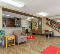 Econo Lodge Lobby