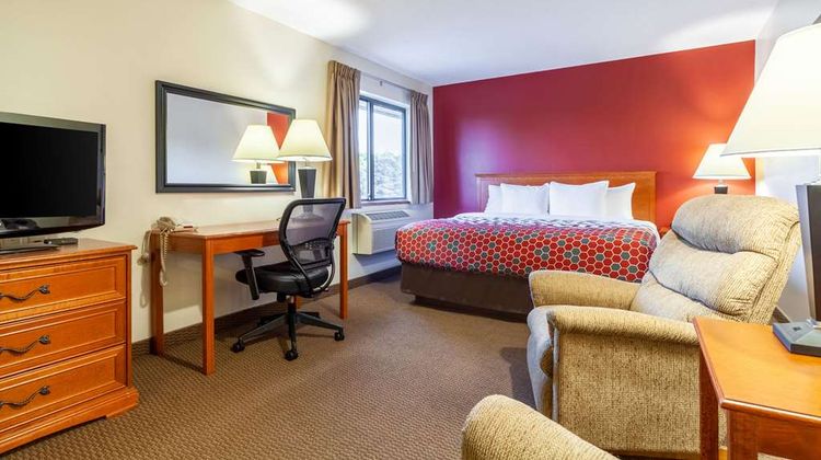 Econo Lodge Suite
